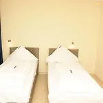 Arena Hotel 2*